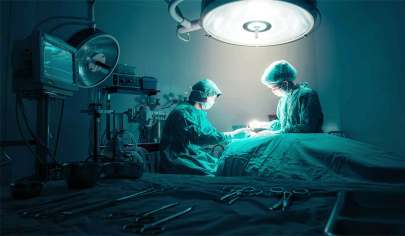 તમિલનાડુઃ મહિલાના શરીરમાં ડોક્ટરે છોડી દીધી સોય, 3 કલાકની સર્જરી પણ નિષ્ફળ… હવે 12 લાખનો દંડ ભરવો પડશે