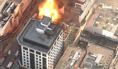 ટૉરન્ટો ડાઉનટાઉન બિલ્ડિંગમાં પ્રચંડ વિસ્ફોટ બાદ લાગેલી આગ પર કાબૂ મેળવાયો